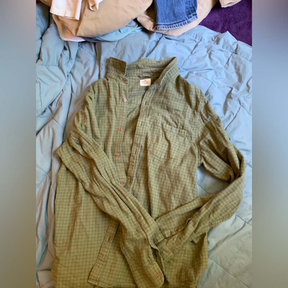 Marine layer green button up